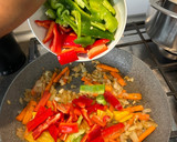 Foto del paso 11 de la receta: Fideos chinos con pollo y verduras