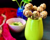 A picture of step 3 of Sabudana vada lollipops.
