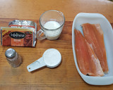 Foto del paso 1 de la receta: Filete de trucha asalmonada con salsa de chile seco y pepitas