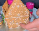 Foto del paso 14 de la receta: Casita de galletas de jengibre 🎅😉!