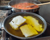 Foto del paso 2 de la receta: Empanada de bacalao