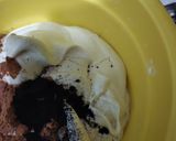 Foto langkah ke 5 dari resep Ladybugs CupCake.