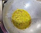 A picture of step 2 of Cheese-Potato stuffed Sandwich.