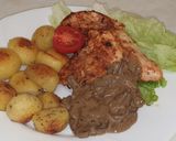 Sült csirkemell gombamártással és sültkrumplival recept fázis 7 fotója