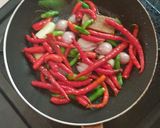 Foto langkah ke 1 dari resep Sambal terasi goreng.
