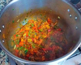 Foto del paso 3 de la receta: Potaje de alubias blancas con sofrito árabe a mi estilo