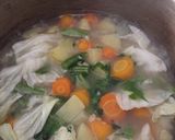 Foto langkah ke 3 dari resep Sop sayur tanpa ayam simple.