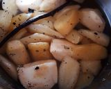 Une image de l'étape 2 de Poires 🍐 pochées au sirop vanille de Madagascar.