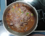 Foto del paso 4 de la receta: Rabo de ternera estofado al vino tinto