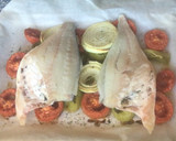 Foto del paso 3 de la receta: Dorada a la espalda al horno con verduras