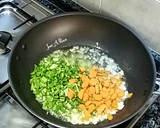 Foto del paso 1 de la receta: Patatas a lo pobre con chorizo