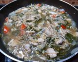 Foto langkah ke 3 dari resep Daun ginseng toge ikan tongkol.