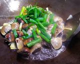 白酒青蔥炒蛤蜊的食譜步驟3照片