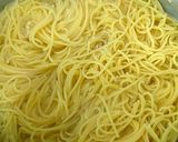 صورة لخطوة 2 من وصفة باستا بصوص التوم الكريمي
