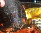 Foto langkah ke 5 dari resep Tahu kemiri penyet.