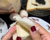 Hình bước làm 2 của món Bánh Rán Giòn Nhân Socola & Phô Mai Siêu Dễ Từ Sandwich