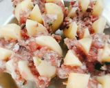 Hình bước làm 1 của món Khoai tây đút lò