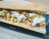 Foto del paso 4 de la receta: Bocadillo de revuelto de jamón con queso de cabra y chimichurri