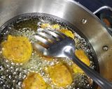 A picture of step 4 of Masala gota.