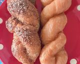 Foto langkah ke 5 dari resep Kkwabaegi (korean twisted donuts).