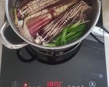 Hình bước làm 2 của món Sữa bắp nữ hoàng lá dứa