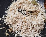 Foto langkah ke 4 dari resep Suwiran Ayam (Isian Lemper Ayam).