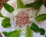 Foto del paso 7 de la receta: Ensalada de Atún con papas rúcula cebolla, Huevos y cherry