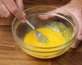 Mézes-mustáros csirkemell kukoricapehely bundában recept lépés 3 foto