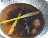 Foto langkah ke 3 dari resep Teh Jahe Sereh Nipis.