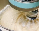 Foto del paso 3 de la receta: Bizcocho de Yogur!