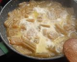Foto del paso 4 de la receta: Empanado de cerdo macerado en soja, con guarnición de cardo
