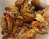 Foto del paso 6 de la receta: Alitas de pollo picositas al horno
