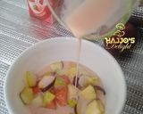 A picture of step 2 of Creamy fruit salad.