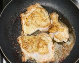 A picture of step 4 of Chicken with Peas and Mushrooms.