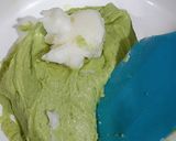 Foto langkah ke 3 dari resep Bakpao Bayam Isi Ayam (no mixer).