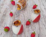 Une image de l'étape 5 de Verrine fraise/fromage blanc /granola.