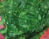 Foto langkah ke 3 dari resep Tumis Daun Singkong & Ikan Teri.