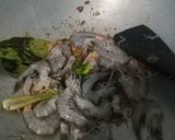 Foto langkah ke 2 dari resep Tumis Udang Saori Tiram.