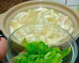 Foto langkah ke 5 dari resep Sup Tofu Jamur.