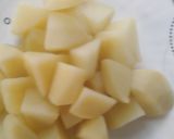 A picture of step 1 of Potatoes Bread.