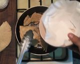 Foto del paso 8 de la receta: Chilaquiles con Bistec en Chile Pasilla