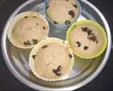 A picture of step 5 of Choco chips banana muffins.