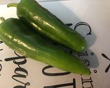 Une image de l'étape 1 de Saucisses fumées aux poivrons verts, tomates séchées et courgette.
