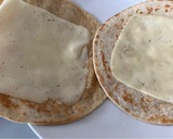 Foto del paso 3 de la receta: Wraps de jamón y queso con pera: sorprendente!!
