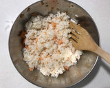 Foto del paso 1 de la receta: Bola de arroz con salmón (Onigiri de salmón)