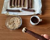 Foto del passaggio 7 della ricetta SIGARI DI CIOCCOLATO per la festa del papà