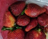 स्ट्रॉबेरी शेक (strawberry shake recipe in Hindi) रेसिपी चरण 1 फोटो