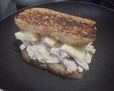 Foto del paso 7 de la receta: Sándwich🍍de pollo🧀y queso🍞🥯🍗