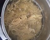 Foto del paso 4 de la receta: Noodles de verduras con soja fáciles y rápidos