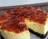 Foto langkah ke 9 dari resep Strawberry Cheesecake.